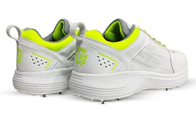 Gowin Tyro Spikes Cricket Shoes